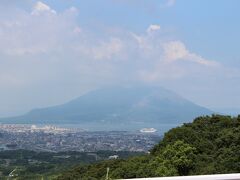 2時半頃に～錫山展望台から、薄らと桜島が眺められ・・