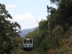 ここから30分以上山を歩く