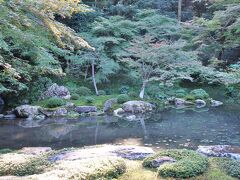 　水路閣の前にある石段を上がると、南禅院がありました。亀山法皇が作庭した鎌倉時代の古い庭園です。