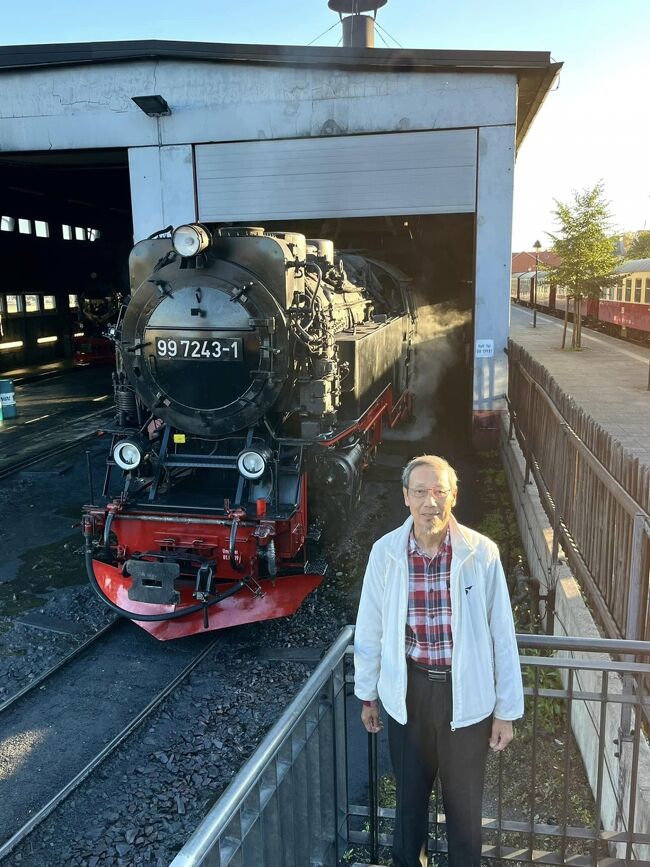 お別れのショットです。<br /><br />1日目にDrei Annen Hohneで撮った動画を2つ。<br />お邪魔な人達が写っているのが少々残念ですが。<br />https://youtu.be/MR0tn17nv1E<br />https://youtu.be/IaI4FLWkaJ4