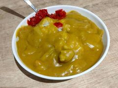 ミニでもこの量！わりとスパイシーな味でした。とろみがあって最高！