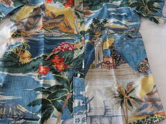 本日のアロハシャツ
レインズ

昔のHawaiiの観光をテーマにした図柄