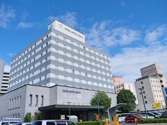 午前に松江に着いて、午後に由志園を訪ね、夕方大阪に帰るプランも可能でしたが、せっかく松江に行くなら...と、いつものように欲が出て駅前で1泊することに！それで駅前にある「松江エクセルホテル東急」に予約してありました。