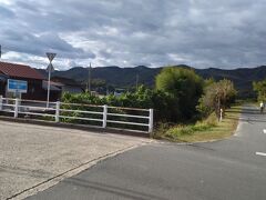 阿宗神社から最寄り駅までは、3-4kｍ離れています。
血吸川を渡って徒歩30分の足守陣屋町を訪れるも良しです。