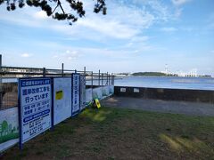 野島まで移動。
運河側で護岸改修工事が始まった。令和6年3月1日まで一部の立ち入りが規制されている。