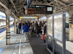 京都駅に到着。最後のサンダーバード乗車旅は終わりとなる。

京都　12：10
