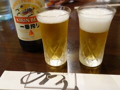浜松にて食すのは、うなぎ。色々調べうなぎのあつみさんを予約します。
昼食といえどもビール。