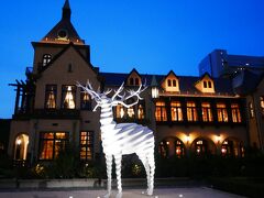 お買い物を終え、やってきたのはこちら。
永田町駅直結と聞いていたのですが、
実際直結だったのですが、
半蔵門線からだとめ～～～っちゃ歩きますね…
今までこの辺へは赤坂見附駅から来てたけど、雨じゃなきゃそっちのが楽かも…