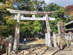 東大寺鎮守神の手向山八幡宮
南側の鳥居です