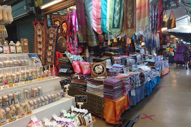 お土産やさんやね