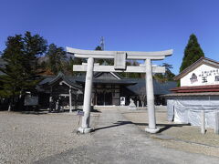 石槌神社で安全登山を祈念しました