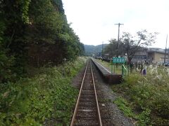 赤倉温泉駅を過ぎます。
