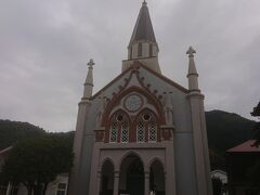 殿町通りに入ってまず見えてきたのは津和野カトリック教会です。隣接してキリシタンについての展示室もあります。