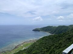 宇江城城跡に向かって車を走らせていると、景色がよさそうな展望台がありました。
