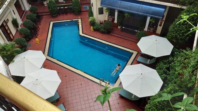 プールビューのお部屋