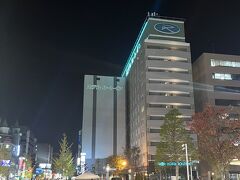 今日泊まるホテルです。
佐賀バルーンフェスタということもあり、佐賀駅のホテルはどこもいっぱいでした。喫煙室しかとれなかったけど、予約できてよかったです。
