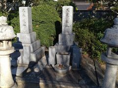 案内板に従うと、犬養毅の墓地が。
首相官邸で1932年に暗殺された五一五事件の当事者です。