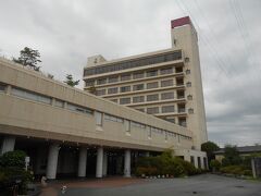 石和温泉駅から徒歩７分ほどでホテル花いさわに到着。
ここで一泊しました。