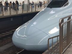 11/12(日)　父が乗ってきた松山からのJAL機が遅れて、指定席を取ってた新幹線に乗れず。1便後で鹿児島中央駅へ。
あと５分有れば間に合ったんだが…。