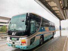 琵琶湖線で京都駅まで移動し、京都駅からはリムジンバスで伊丹空港へ～。