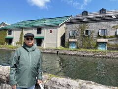 次の目的地は小樽運河。5月と思えぬ低気温。風が冷たい。