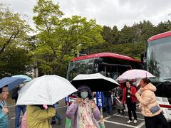 すすきの駅を越えたところにある札幌東急REIホテルに集合し、veltraのバスツアー。
香港からきたおばさんたちは元気いっぱいで、よくしゃべる。