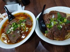 ◆牛肉湯麺（汁あり牛肉麺）
◇牛肉拌麺（汁なし牛肉麺）

どちらも柔らか牛肉がゴロンゴロンとのっていて麺はモチモチ。

お安くて美味しいんですが…。
私にはポークの方があってたかな。
段々と牛肉の臭みが気になってきて食べきることができませんでした。
