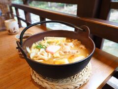 2年連続鶏みそうどん、友人が焼きお餅に大喜び。鶏モモ肉も柔らかいです。
あったまります。