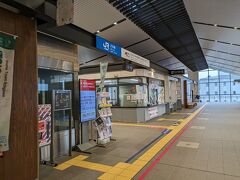 13時47分に糸魚川駅到着、糸魚川からの「雪月花」が13時59分発でしたので新幹線が遅れなければなんの問題もないのですが、朝のように10分遅れたりするとギリギリになるのでハラハラしましたが定刻どおりで安堵しました。