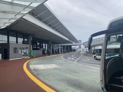 7時過ぎ、15分程度で成田空港第1ターミナル到着。