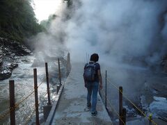 【小安峡大噴湯】温泉が大噴射している、こんな場所は初めてです。