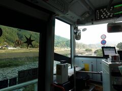 　歓遊舎ひこさんから先も、彦山駅まで一般道を走ります。車両が最新鋭の電気バスというだけで、普通の路線バスと変わりません。