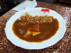 結局昼飯は呉駅前の喫茶店で海軍カレー。
辛かった。