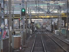 　地下鉄御堂筋線と交差する南方駅停車
　御堂筋線から延びる北大阪急行線が2024年3月に現在の千里中央駅から箕面萱野駅まで延長する予定です。また乗りに来ないといけませんね。