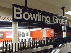 Bowling Green駅に到着
グランドセントラル駅から南下するだけなのに、疲れました。