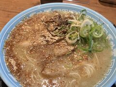 まずはランチから。
天外天で熊本ラーメン。