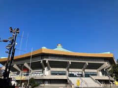 日本武道館。
東京オリンピックの柔道と空手の会場でした。