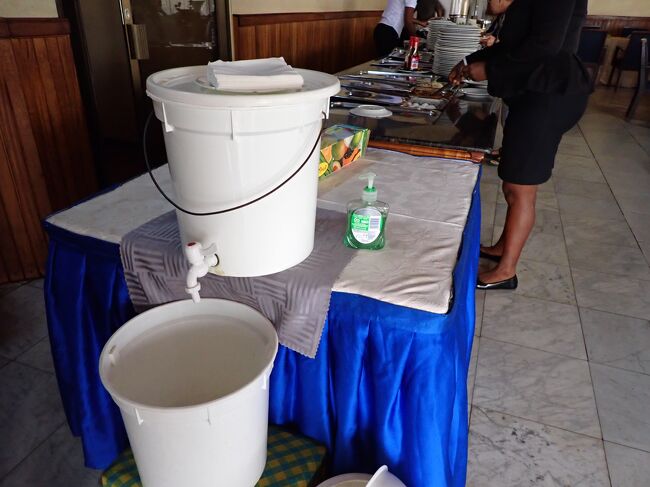 食事の前には手を洗いましょう