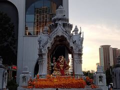 ガネーシャ像 トリムルティの祠