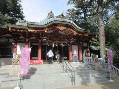 次の博物館にむかう途中で越木岩神社というのに寄ってみました。