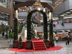 宝塚駅に近い商業施設
クリスマスの装飾が似合います