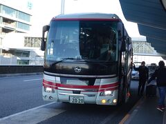 土曜日朝の羽田空港からスタートです。