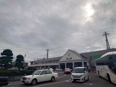 松山駅に到着！
そう言えば松山駅は初めて来たなぁ～

ココから路面電車に乗り大街道電停へ向かいます