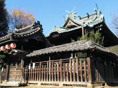 清水八幡神社から少し歩くと本殿の彫刻が素晴らしい愛宕神社に到着です
愛宕神社は愛宕駅から歩いて5分くらいで、この後は野田市駅に向かって散策していきます