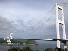 お宿近くの展望館へ寄っていただきました。
来島海峡大橋が目の前です。