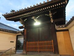 谷町筋に面したこちらの【久本寺】にも立ち寄りました。