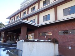 ホテルに到着．今回の宿泊先は，Hotel & Resort Kiyomizu望山荘というホテルです．