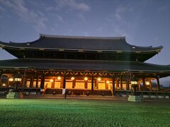 ちょうと門が開いた東本願寺