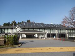 盛岡を少し観光で周ってからの盛岡城跡公園
駐車場は公園パーキングに停めました
亀の井ホテル秋田湯瀬から盛岡まで１時間３０分かかるのに
この公園の時間９：２０
観光時間計算してもホテル朝食マッハで食べて早く出て観光…って
絶対この日のスケジュール鬼だわ、と思います