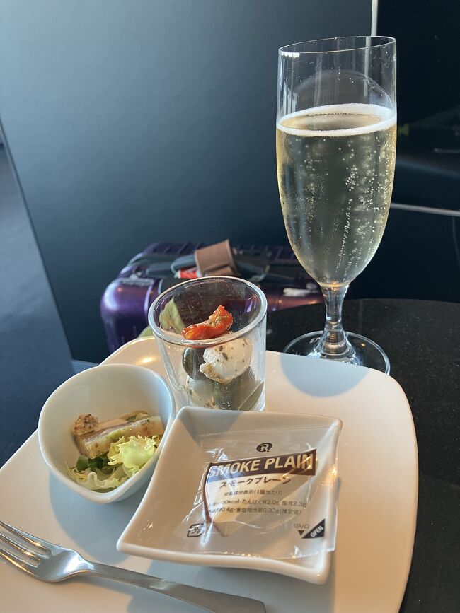 シャンパングラス 56脚 シャンパンタワー 眠た